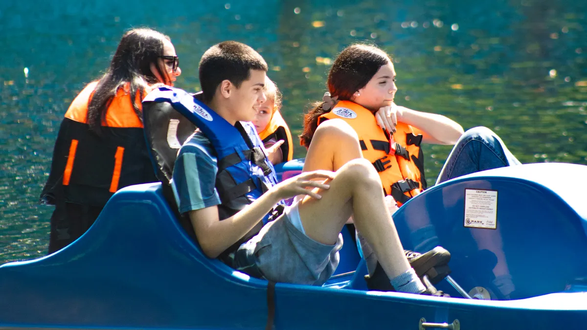 Botes a pedal en el lago central